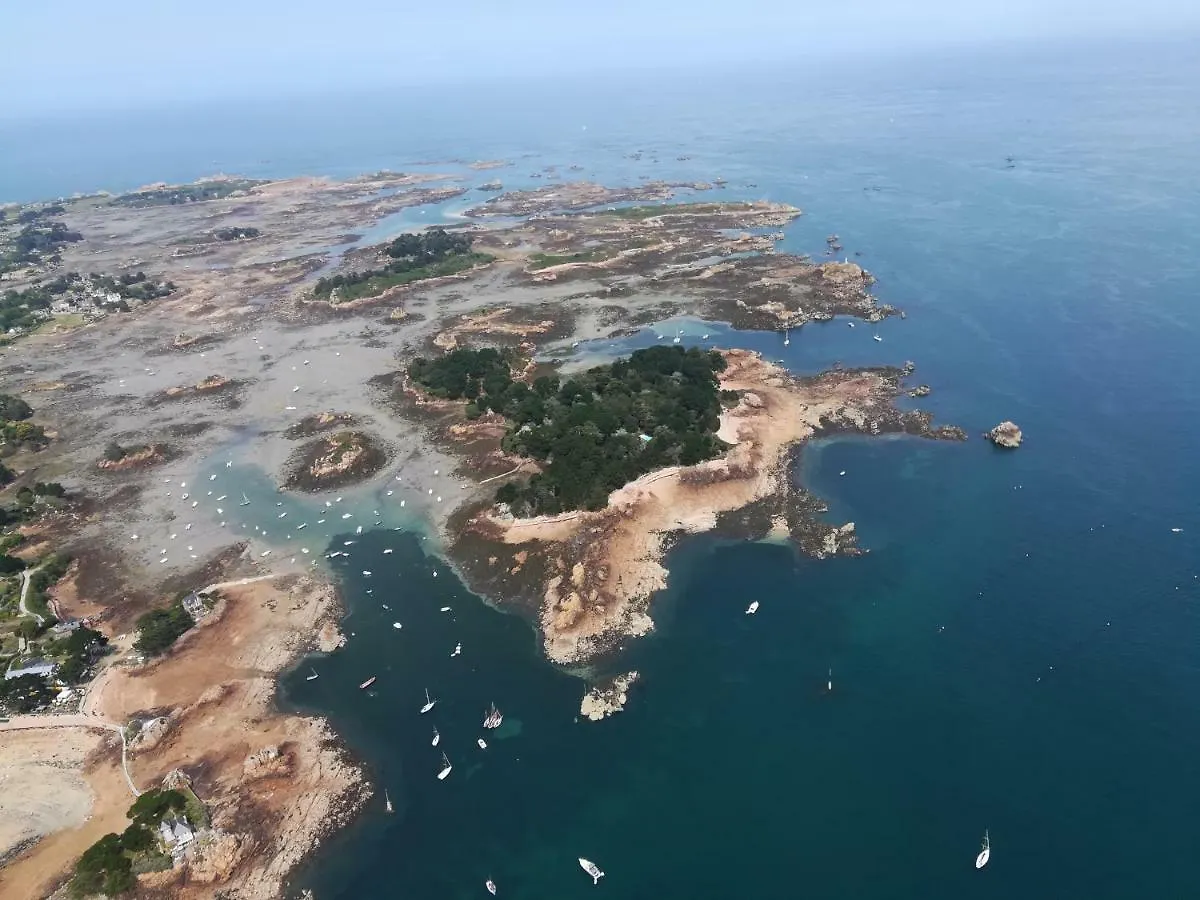 L Emeraude, T2, 43 M2, Rez De Chaussee, Plage A 10M, Parking Prive A 200M Apartment Saint-Malo