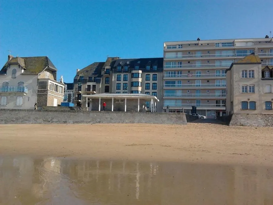 L Emeraude, T2, 43 M2, Rez De Chaussee, Plage A 10M, Parking Prive A 200M Apartment Saint-Malo France