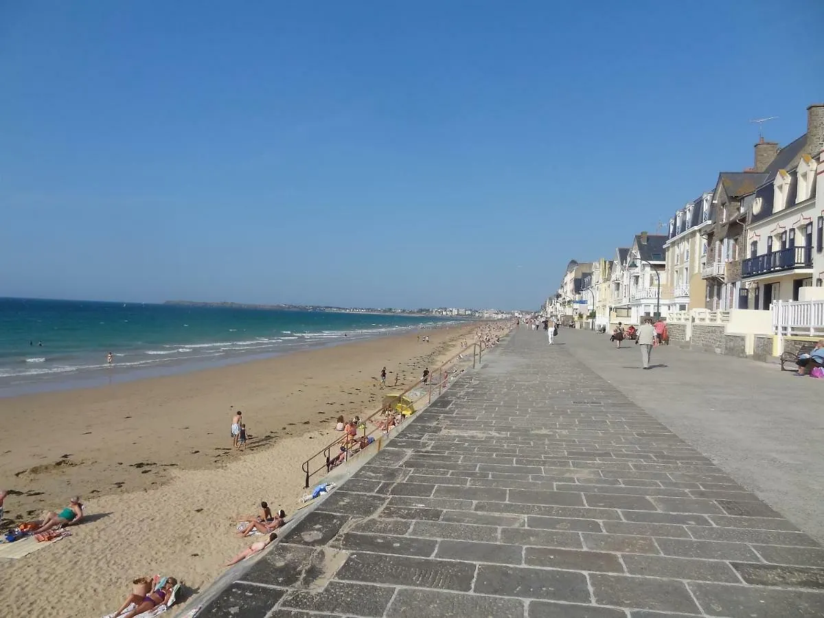 L Emeraude, T2, 43 M2, Rez De Chaussee, Plage A 10M, Parking Prive A 200M Apartment Saint-Malo