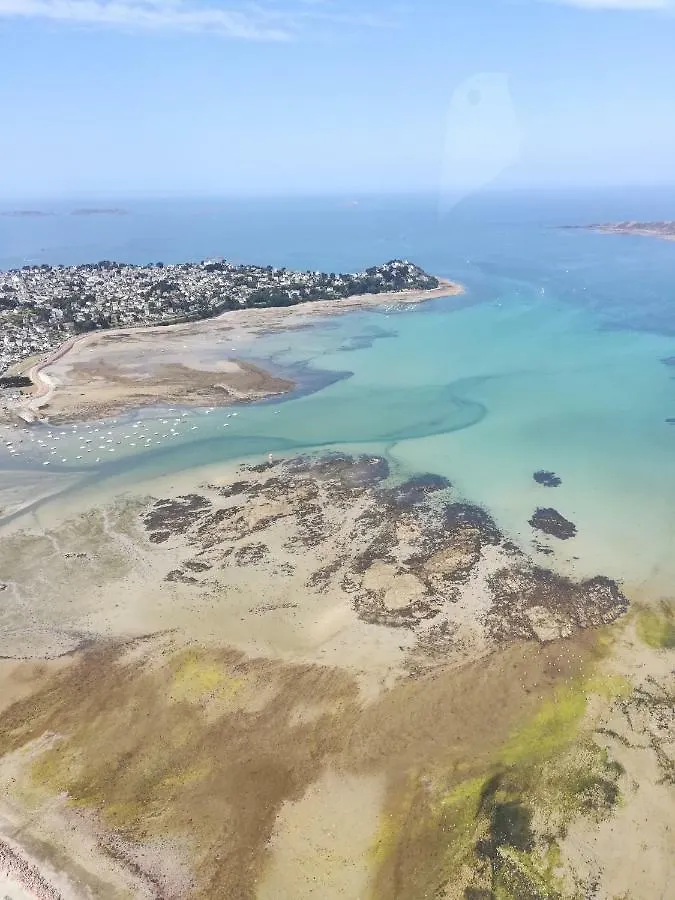 L Emeraude, T2, 43 M2, Rez De Chaussee, Plage A 10M, Parking Prive A 200M Apartment Saint-Malo
